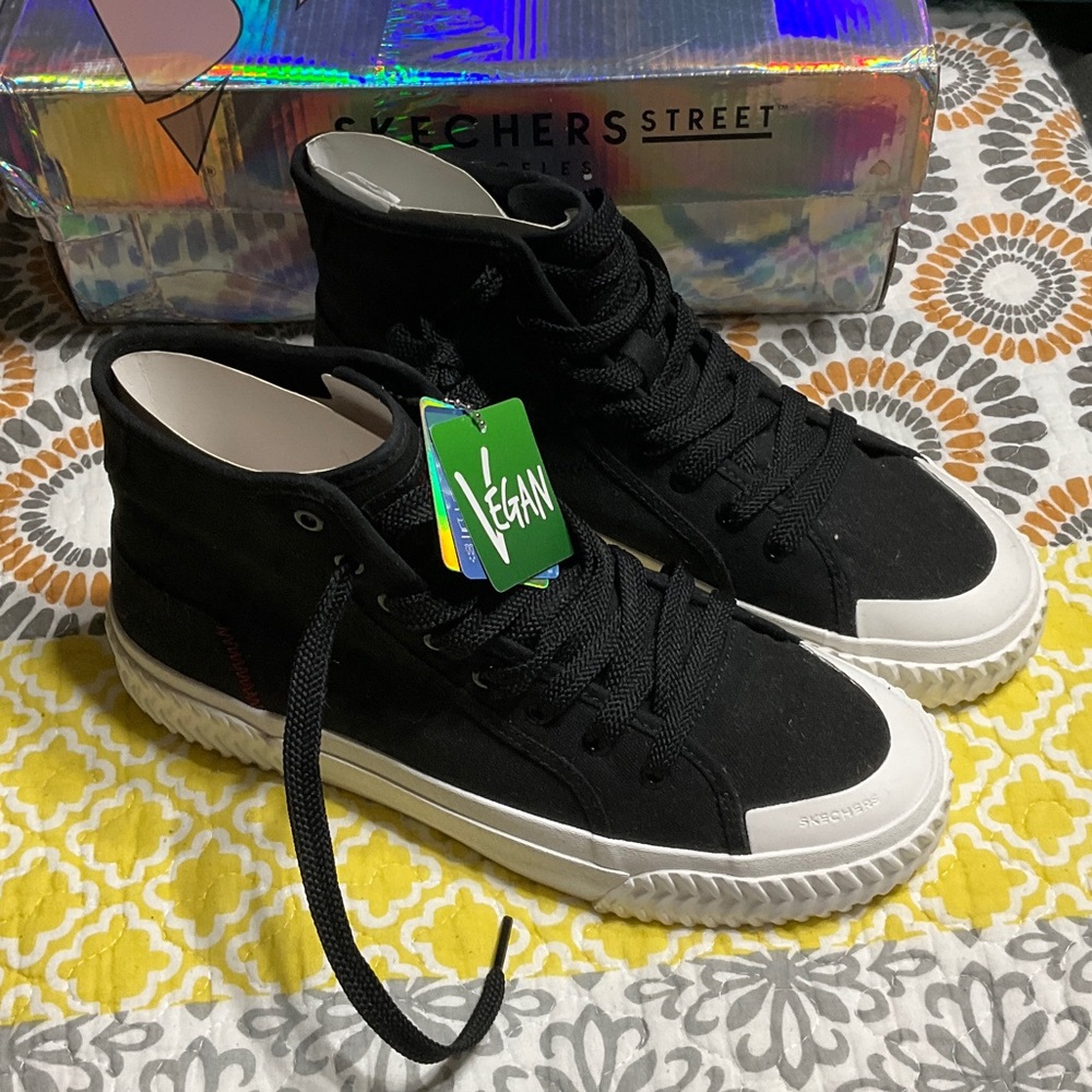 🔥Final mark down! Skechers Street Black High-Top Canvas Sneakers
